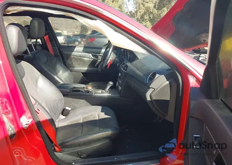 2013 Mercedes-Benz C 250 Sport from USA, damaged, VIN WDDGF4HB4DA863366